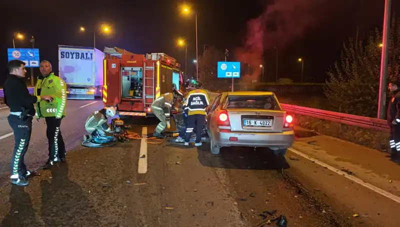 Kamyona Arkadan Çarpan Sürücü Hayatını Tehlikeye Attı: Bilgiler Neler?
