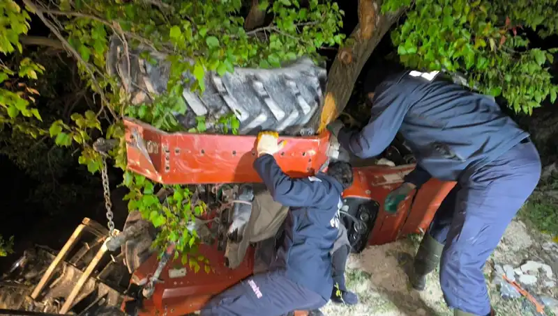 Kontrolden Çıkan Traktör Devrildi: Acı Kaza Can Aldı
