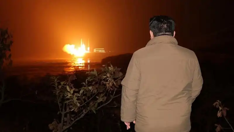 Kuzey Kore'nin Silah Programı: Amerikalılar, Faturayı Neden Ödüyor?