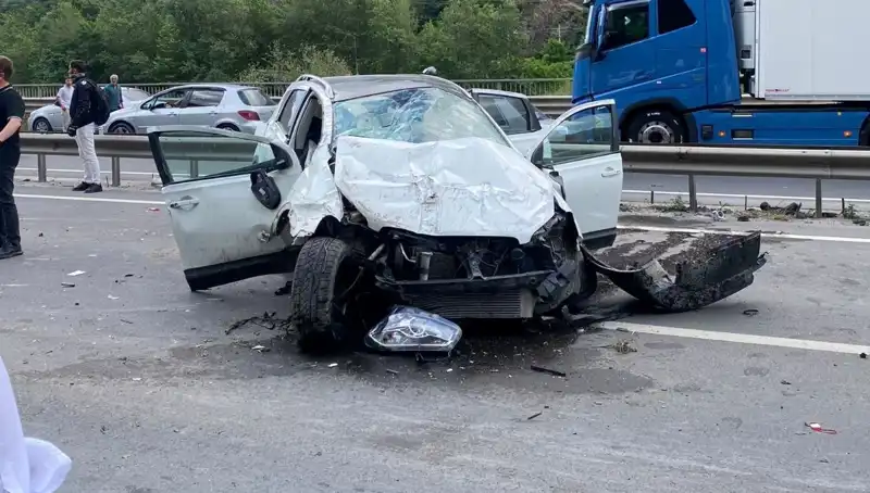 Betonda Kaza: 3 Yaralı ile Sonuçlanan Kazanın Detayları