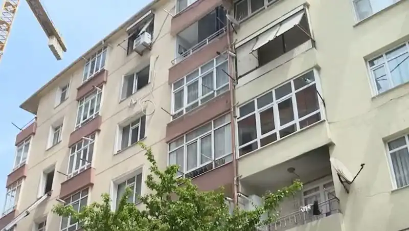 İstanbul'da Kolonları Patlayan Site Pendik’te Büyük Tahliye Süreci Başlattı