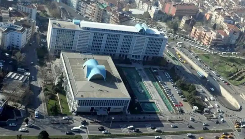 İBB Soruşturmasında "Enderun" WhatsApp Grubundaki Mesajların Kapatılması