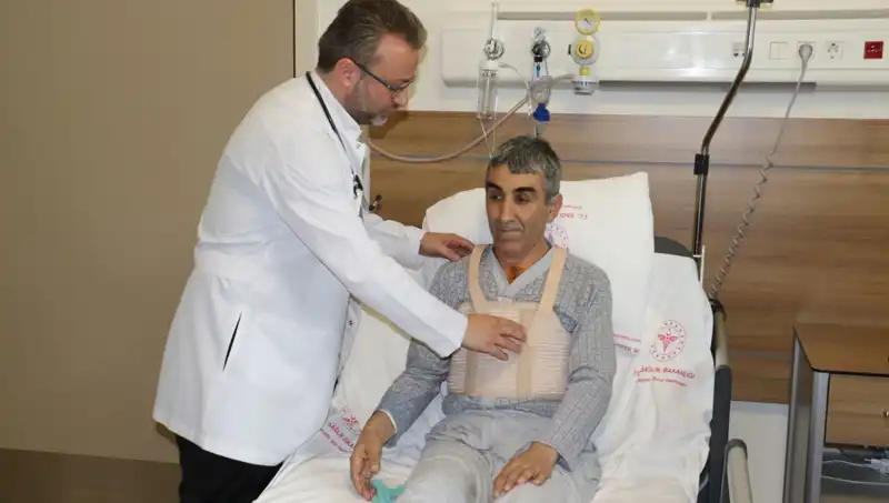 Aort Damarı Yırtılması: 6 Ayda İki Ameliyat Geçiren Hasta Yaşam Mücadelesini Anlatıyor