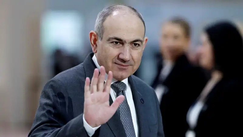 Ermenistan’da İktidar Gaspı İddiaları: Paşinyan’dan Açıklama