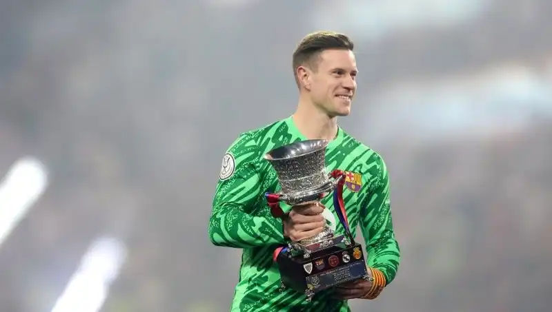 Barcelona'nın Kalecisi Ter Stegen Sakatlıktan Döndü: Futbolseverler Ne Beklemeli?