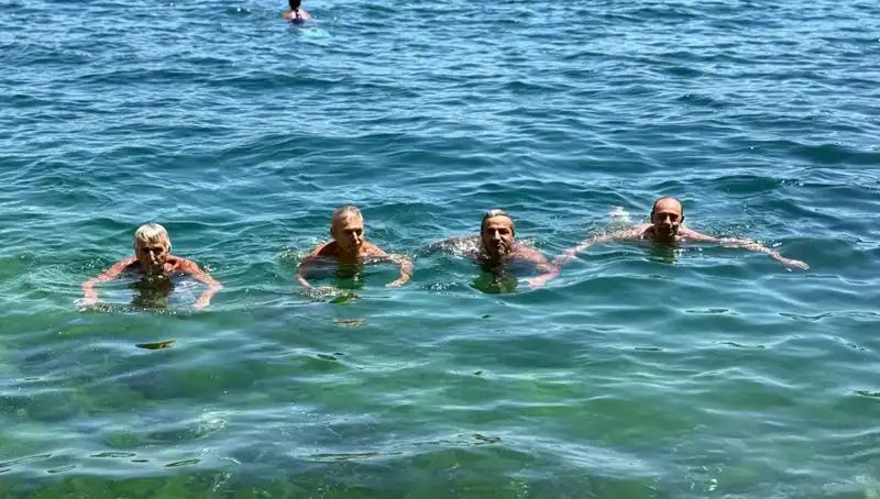 Yazın Kavurucu Sıcağında Deniz Keyfi: Sıcak Hava İzleyenleri Sahillere Yönlendirdi