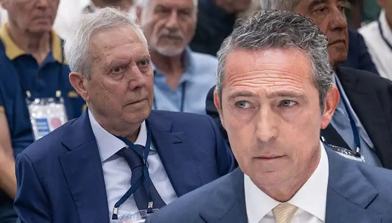 Fenerbahçe Divan Kurulu'nda Aziz Yıldırım'dan Sarsıcı Adaylık Açıklaması!