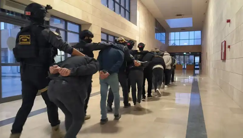 Türkiye'de DAEŞ'e Yönelik Dev Operasyon: 298 Gözaltı Gerçekleşti