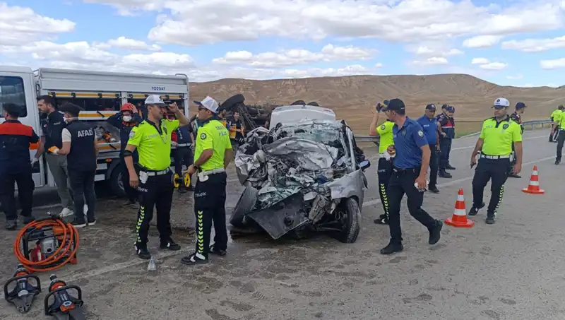 Yozgat'ta Korkunç Kaza: 3 Can Hayatını Kaybetti, 2 Kişi Yaralı