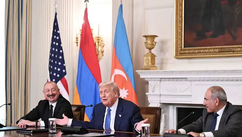Aliyev: Ermenistan'a Anayasa Çağrısı Yaptı, Zaman Kaybına Gerek Yok!