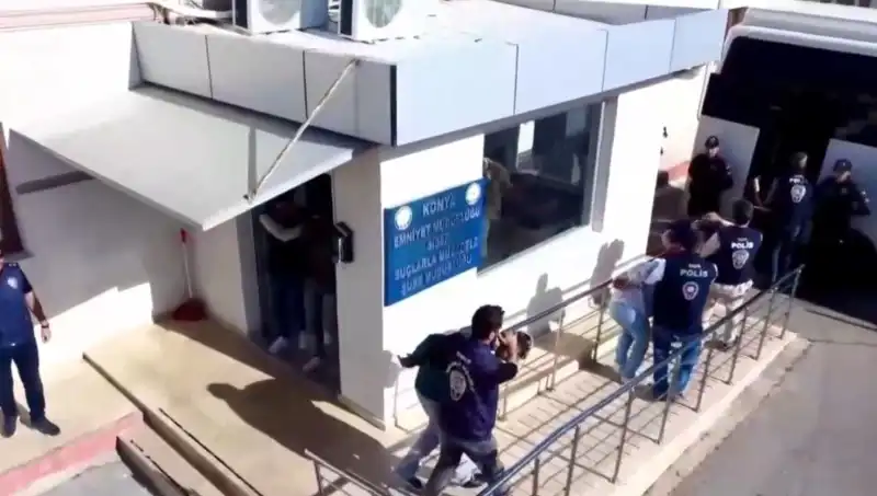 10 İlde Geniş Kapsamlı Dolandırıcılık Operasyonu: 13 Zanlı Tutuklandı
