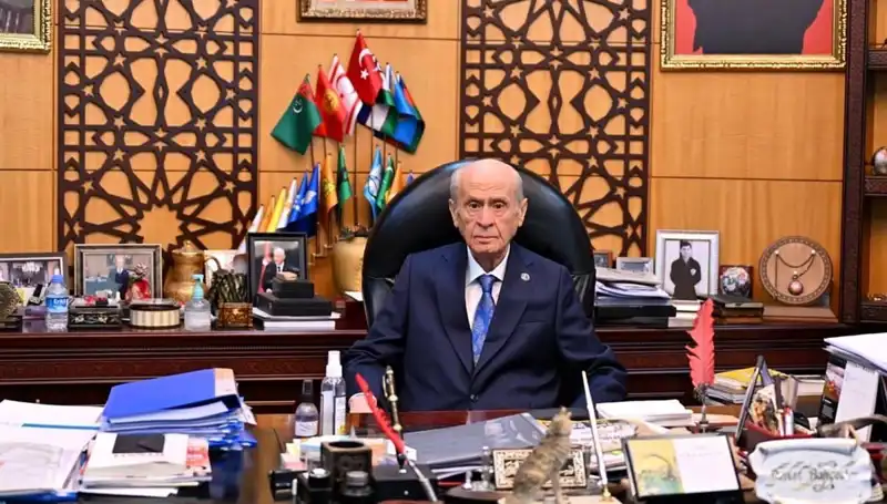 Bahçeli'den Galatasaray'a Kutlama: Şampiyonluk Sevinci Paylaşılıyor!