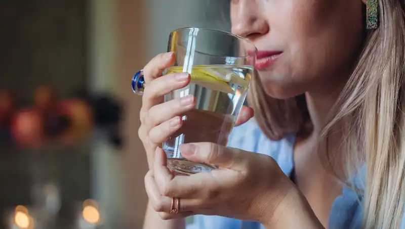 Aç Karnına 1 Litre Su İçmenin Faydaları: Her Sabah Uygulayın!