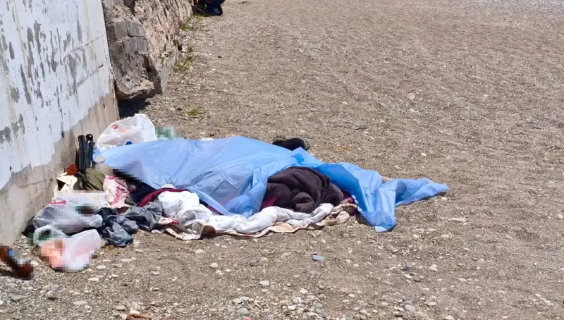 Konyaaltı Sahili'nde Şok Edici Olay: Plajda Ceset Bulundu!