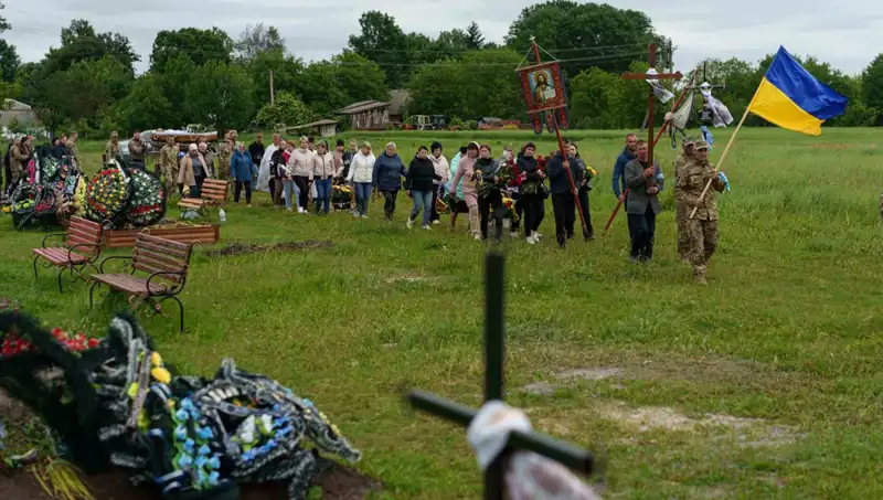 İngiliz Askerin Ukrayna'daki Kahramanlığı ve Ölümü: Acı Bir Hikaye