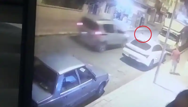 Yolda Aniden Fırlayan Çocuğa Aracın Çarpması: Kazanın Detayları ve Sonrası