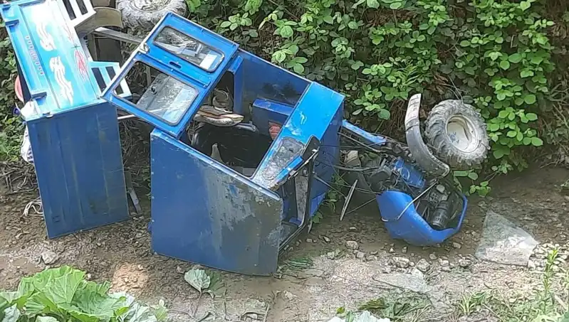 Kontrolden Çıkan Pat Pat Dereye Devrildi: Can Pazarı yaşandı