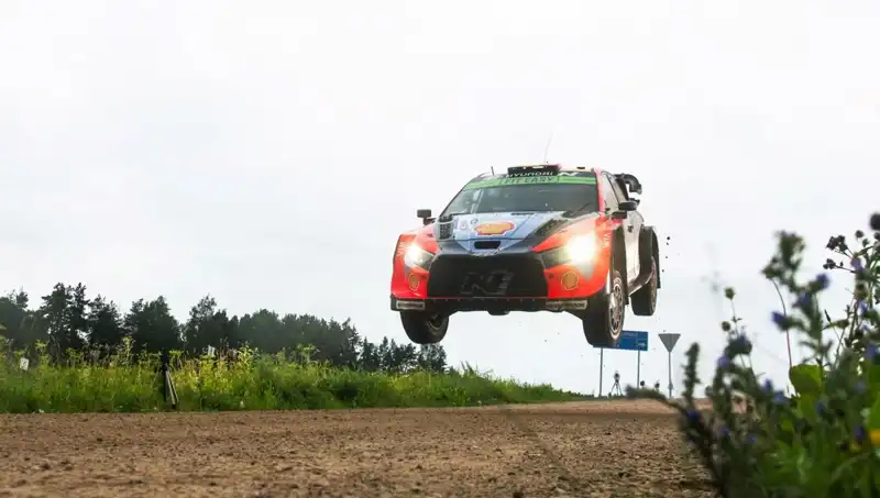 Otomobil Rallisinde Korkunç Facia: Seyirciler Hayatını Kaybetti
