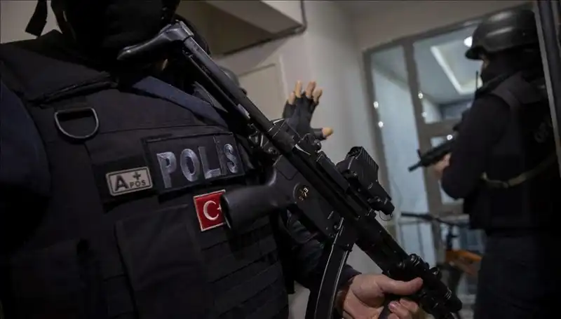 Afyon’da Suç Örgütüne Yönelik Operasyonda 26 Kişi Gözaltına Alındı
