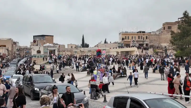 Mardin, Ramazan Bayramı'nda Turistlerle Dolu Bir Şölen Yaşadı