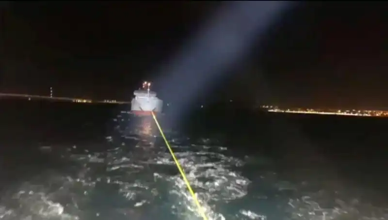 Çanakkale Boğazı'nda Gemi Arızası: Seyrini Durduran Olay Detayları