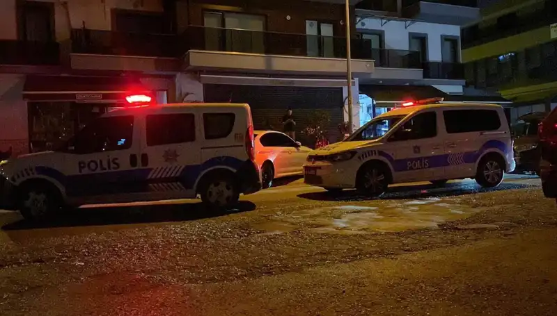 Kocaeli'de Gençler Arasında Bıçaklı Kavga: Yangın Gibi Olayda İki Yaralı