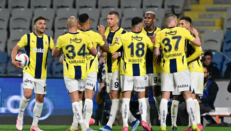 Fenerbahçe Eyüpspor Maçında 4 Futbolcunun Forma Şansı Kapanıyor!