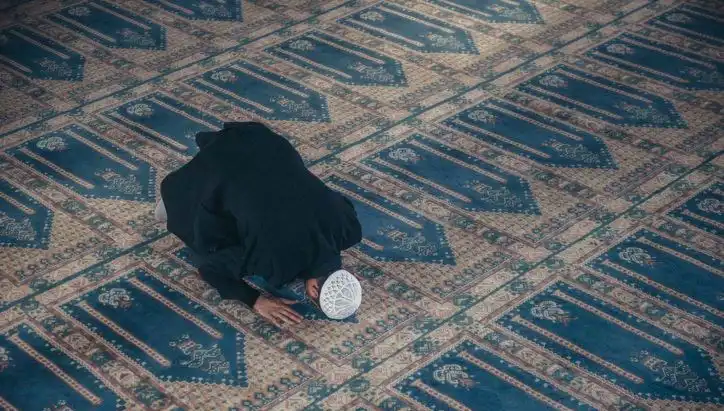 Cuma Namazı Saati ve Kılınışı: İstanbul, Ankara, İzmir İçin Bilgiler