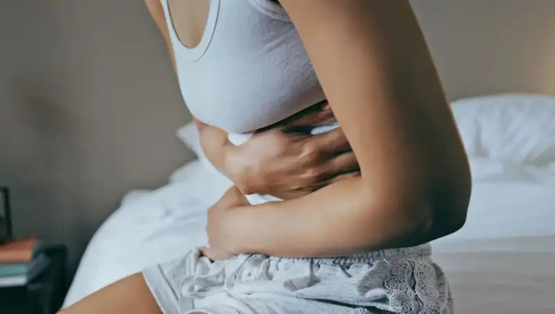 22 Yaşında Bağırsak Kanseri: Genç Yaşta Görmezden Gelinen Belirtiler