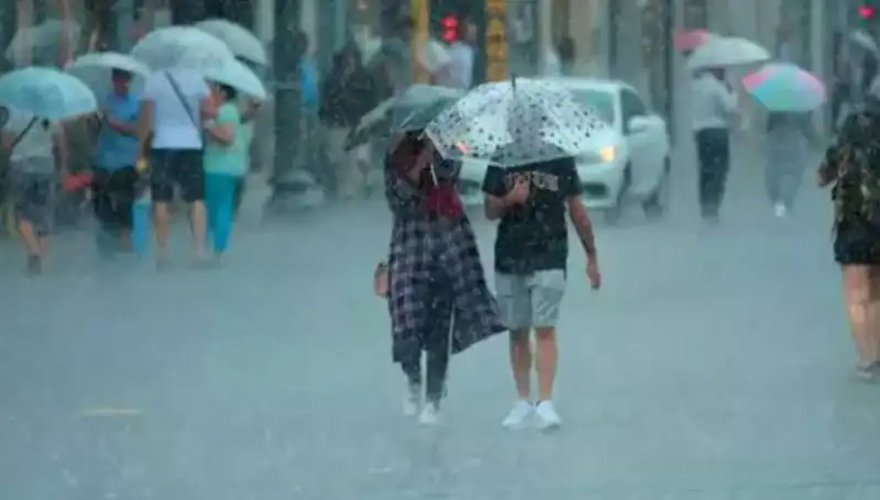 İstanbul’da Sağanak Yağış ve Yangın Bölgesinde Kuvvetli Rüzgar Alarmı