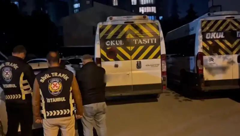 İki Servis Sürücüsü Yakalandı: Tepki Çeken Görüntüler Ortaya Çıktı