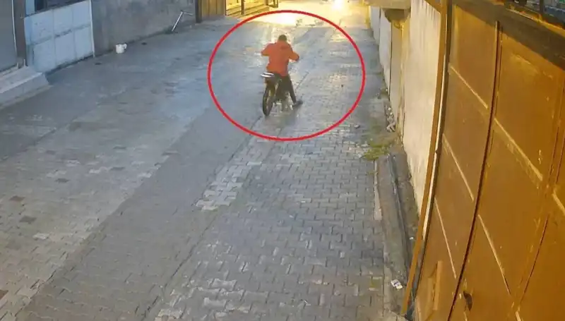 Çaldığı Motosiklet Arızalanan Hırsız İyi Kötü Durumda Yakaladı