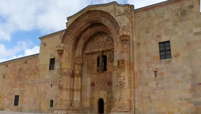 Divriği Ulu Camii ve Darüşşifası'na Yoğun Ziyaretçi Akını
